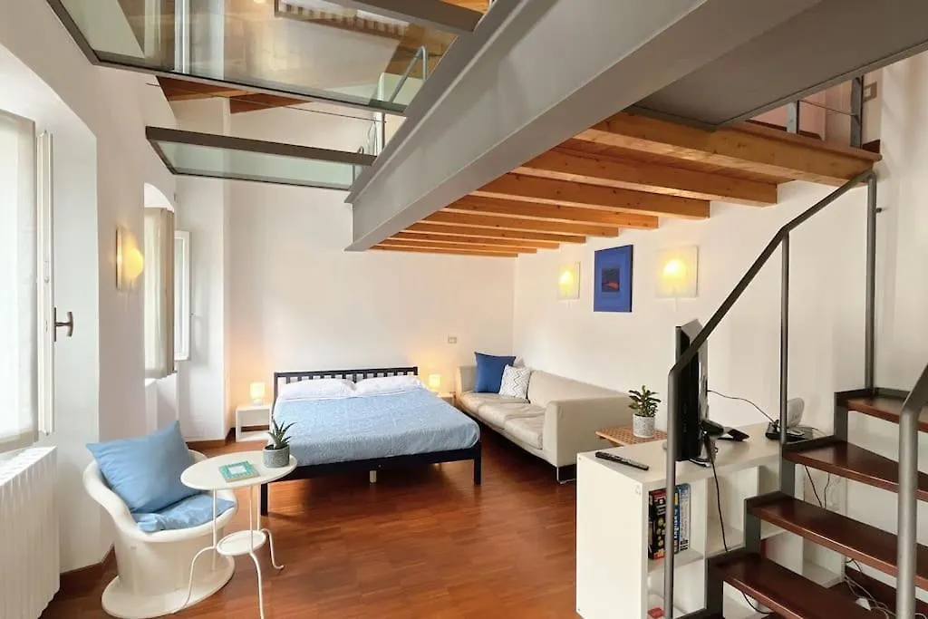 La Casa Azzurra - Affitti Brevi Italia Apartment Lecco