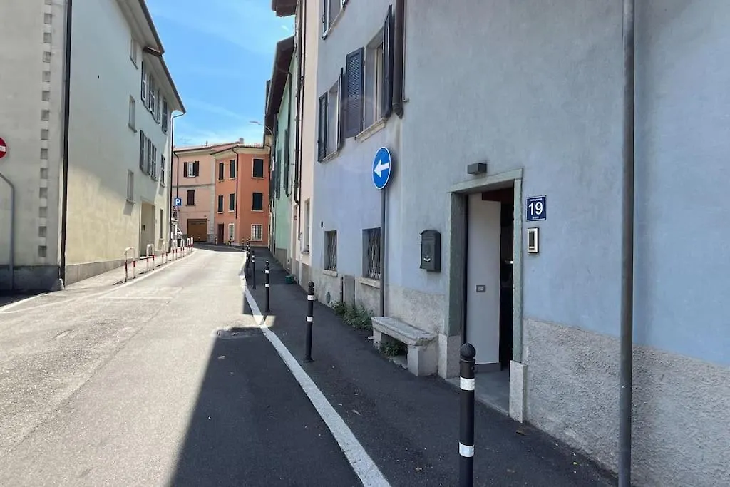 La Casa Azzurra - Affitti Brevi Italia Apartment Lecco 0*,